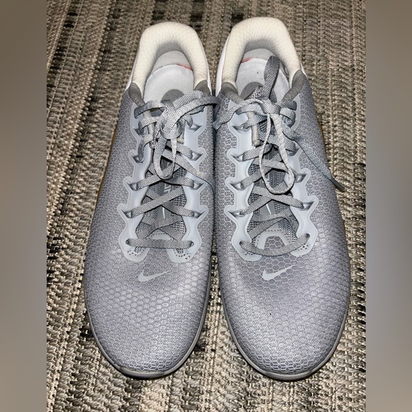 Nike Metcon 5 Wolf Grey White Gum Training shoe Mens 10.5 - Picture 2 of 9